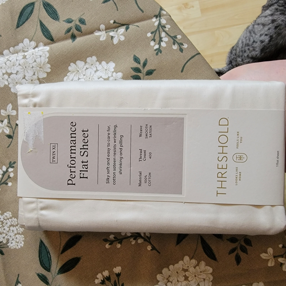 Threshold White Premium Sheet Set